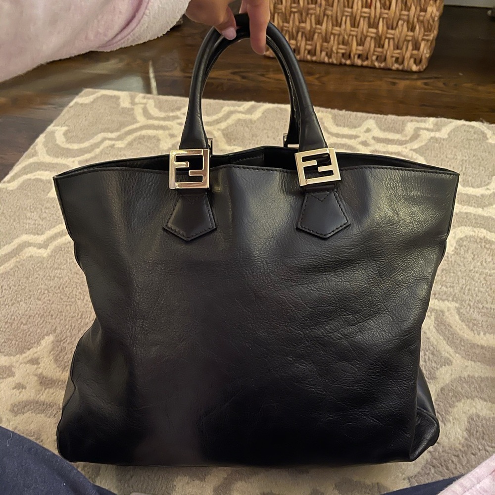 Fendi tote ****Authentic****